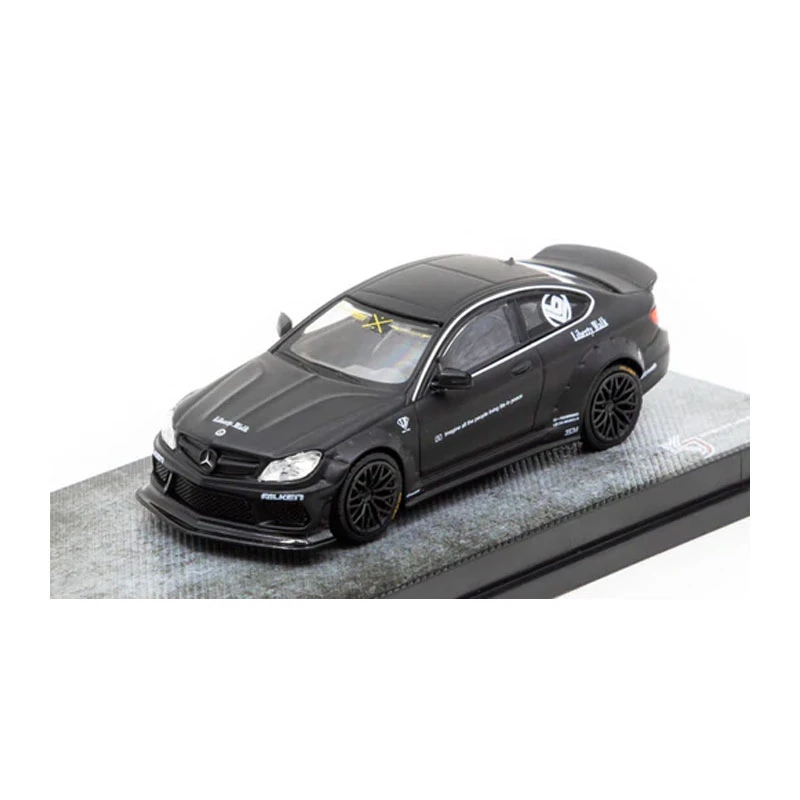 KJ Miniatures KJ64001BK Mercedes Benz C63 Coupe LBWK Matt Schwarz Maßstab 1:64 Modellauto KJ Miniatu – Bild 3